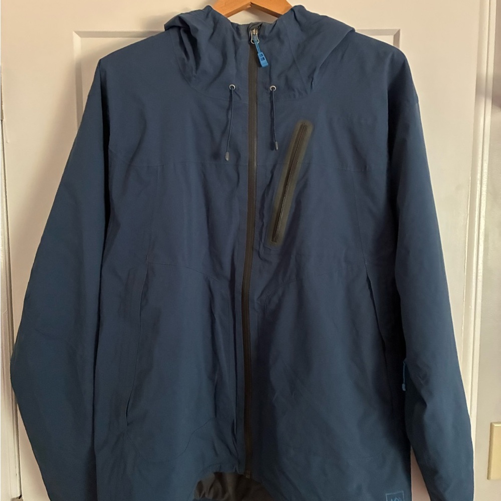 REI Men's Navy Hooded Raincoat